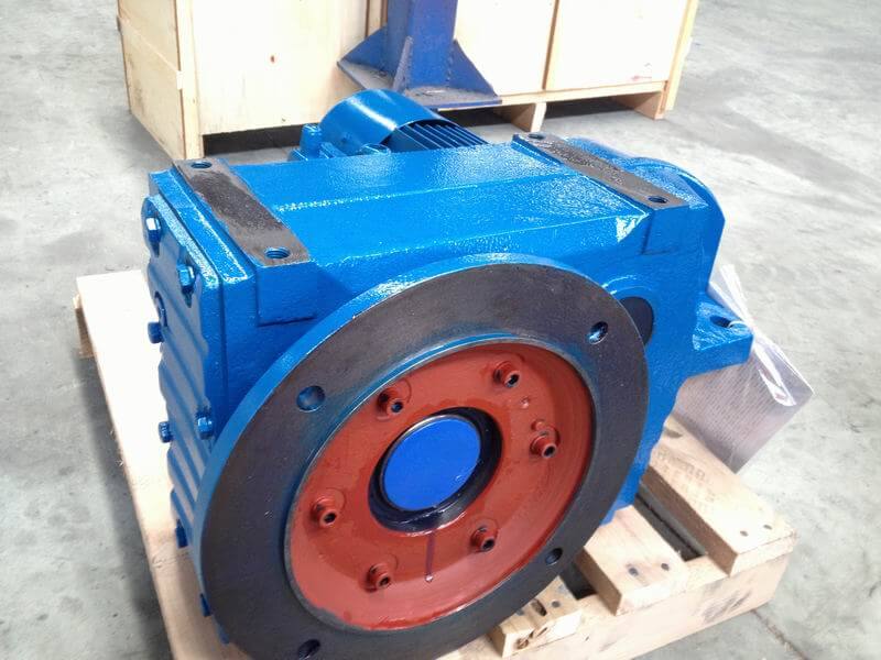 FAF97 Parallel shaft helical gearmotor