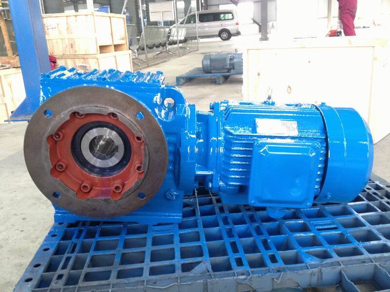 SAF67 worm helical geared motor