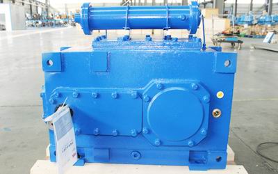 H3SH5-31.5-A parallel shaft helical reduction gearbox with OIL pump